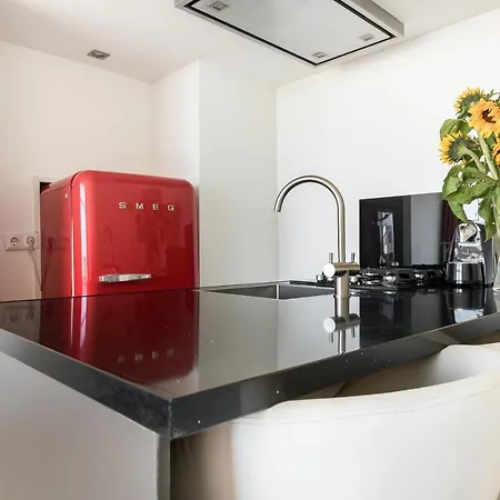 Aan Zee Apartment *